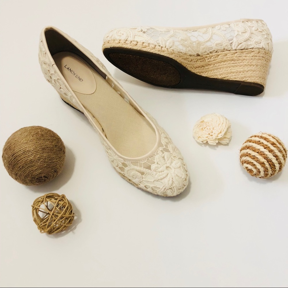 LANDS END lace wedge espadrilles 🌻
